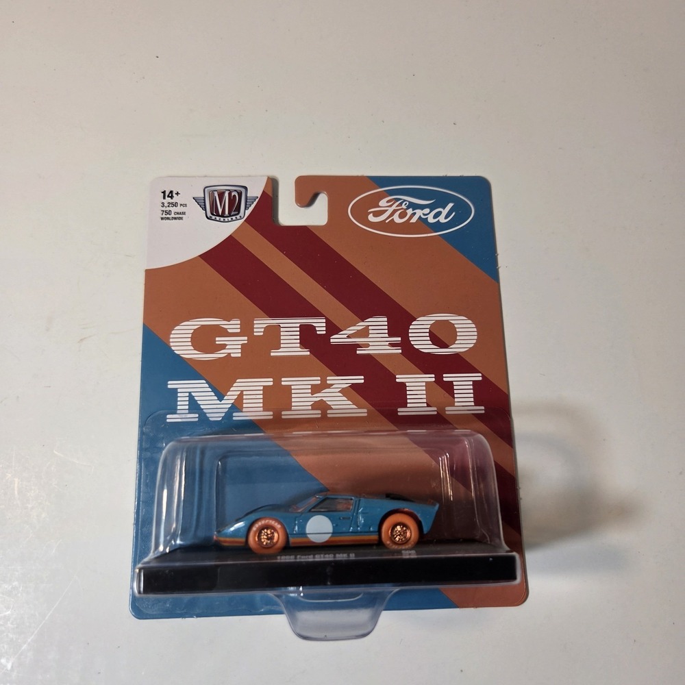 M2 MACHINES AUTO DRIVERS 1966 FORD GT40 MK II CHASE  1/750